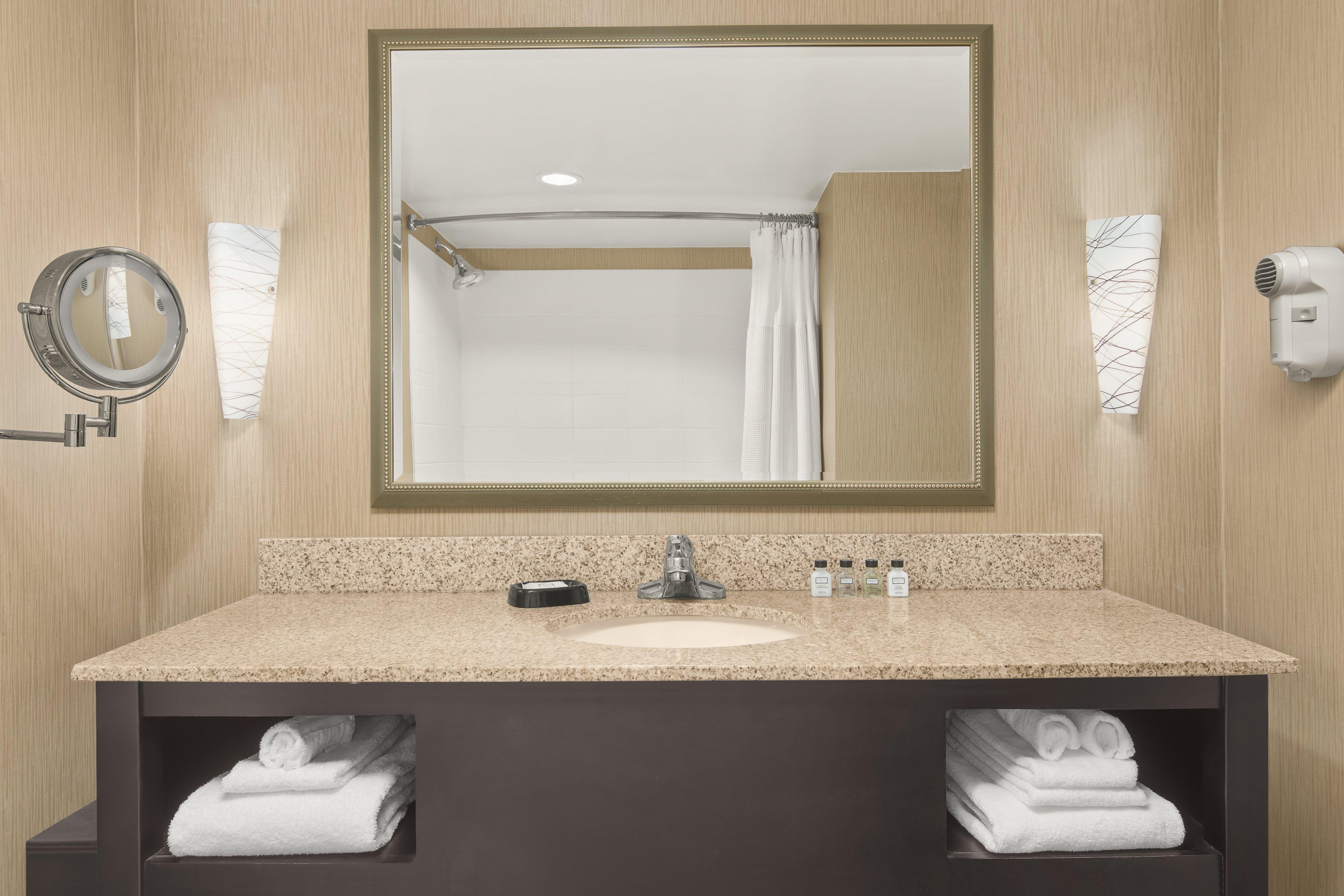 Crowne Plaza Greenville By Ihg Exterior photo