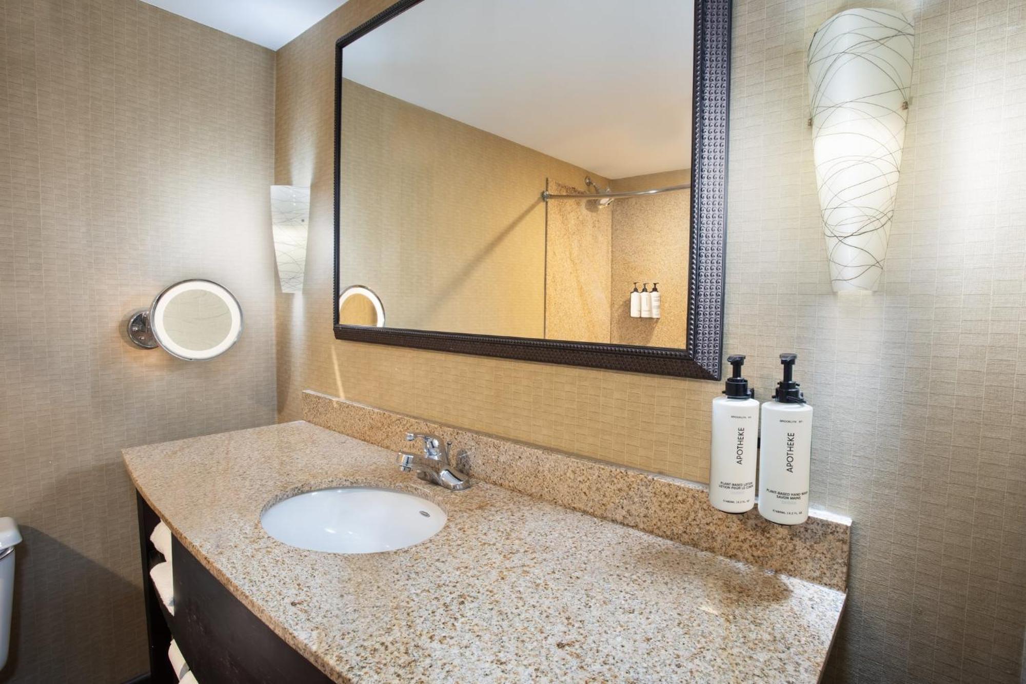 Crowne Plaza Greenville By Ihg Exterior photo