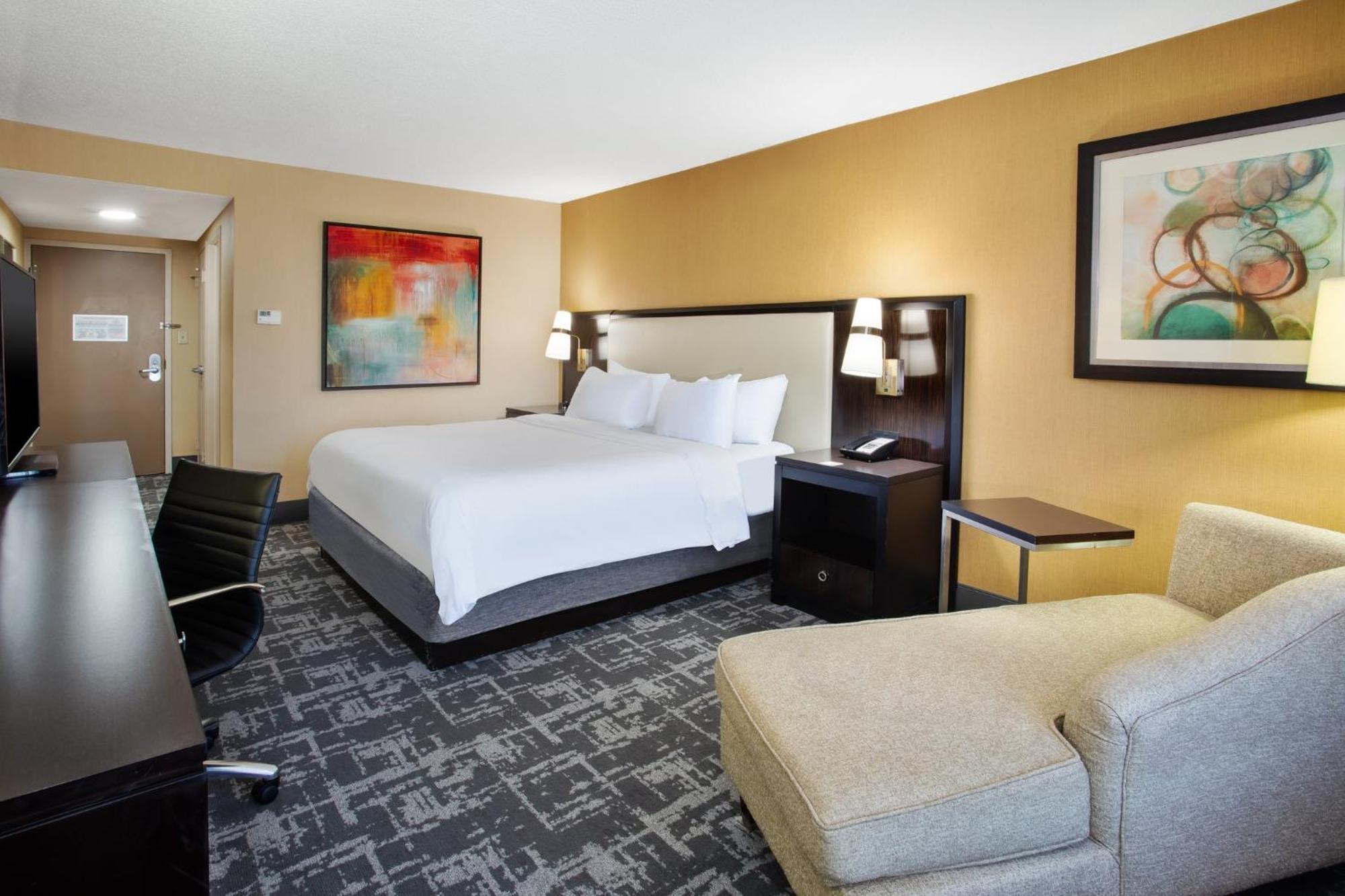 Crowne Plaza Greenville By Ihg Exterior photo