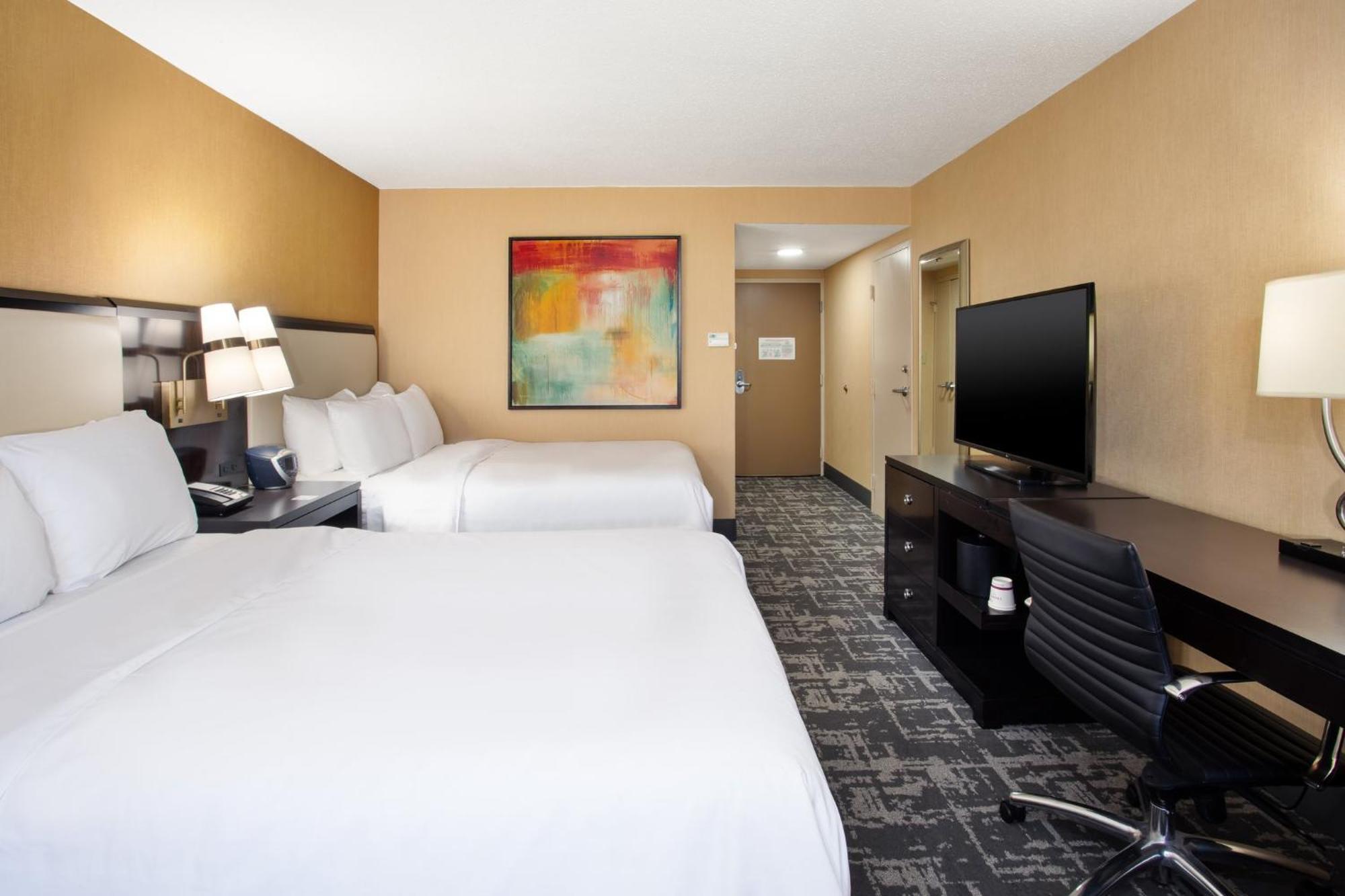 Crowne Plaza Greenville By Ihg Exterior photo
