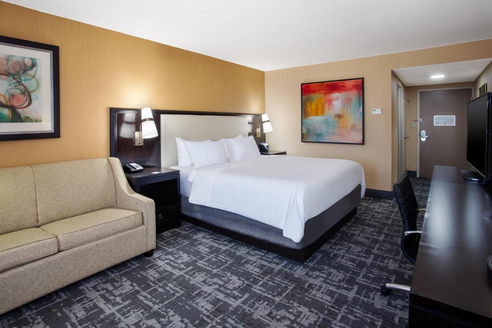 Crowne Plaza Greenville By Ihg Exterior photo